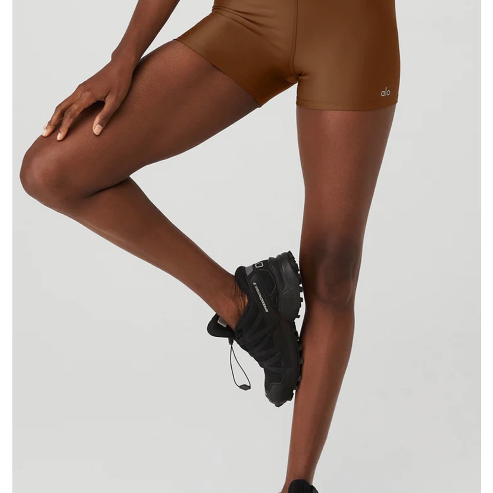 NWT Alo 3” High Waist Airlift Short XS in Cinnamon Brown